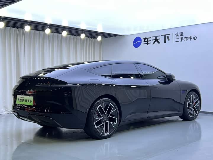 Фото 3 - Avatr 12