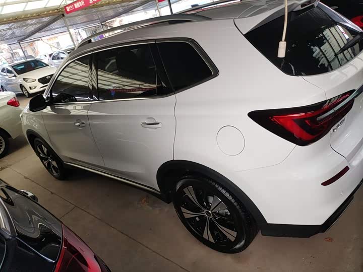 Фото 5 - Roewe RX5