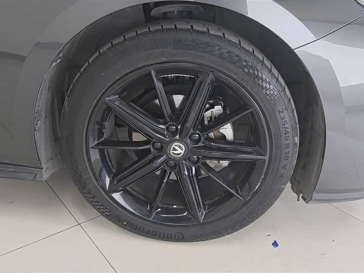 Фото 6 - Changan UNI-V