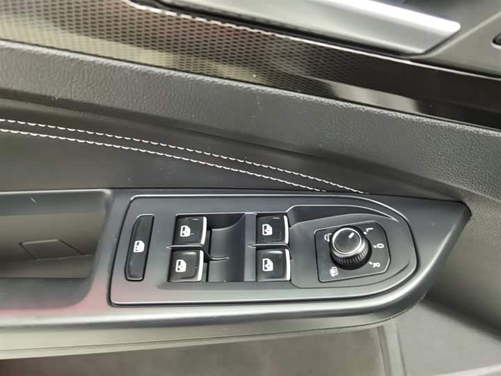 Фото 9 - Volkswagen Golf