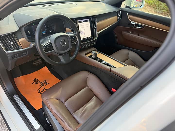 Фото 5 - Volvo S90