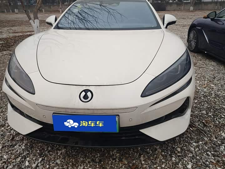 Фото 2 - Denza Z9