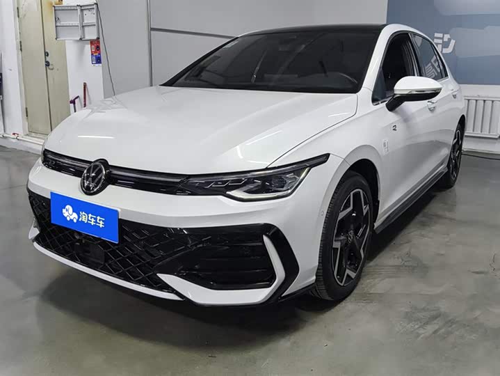 Фото 1 - Volkswagen Golf