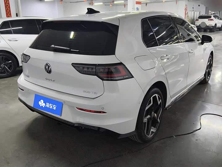 Фото 3 - Volkswagen Golf