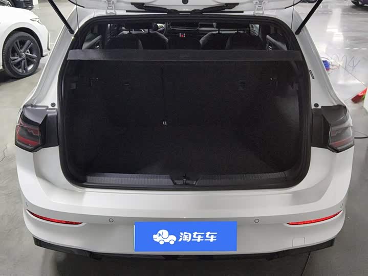 Фото 4 - Volkswagen Golf