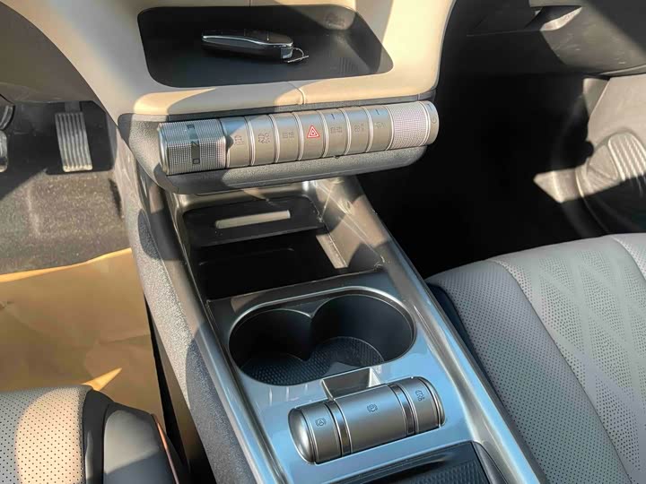 Фото 8 - BYD Dolphin