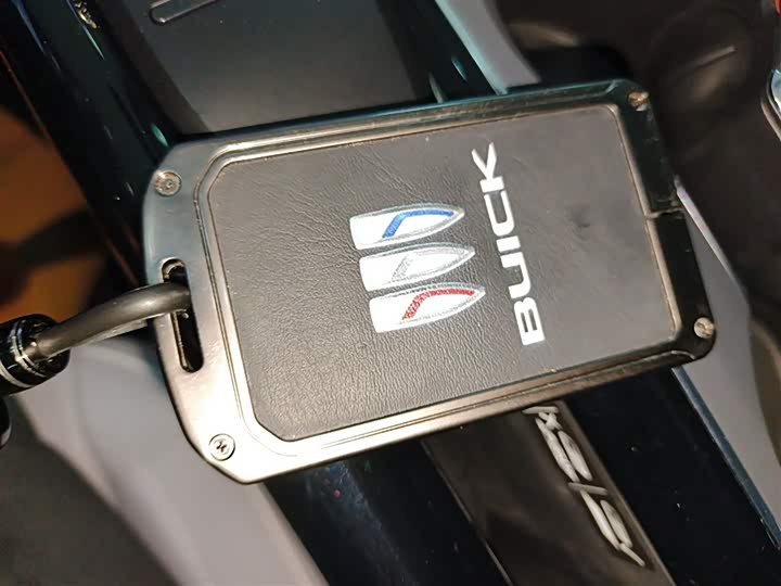 Фото 9 - Buick Electra E5