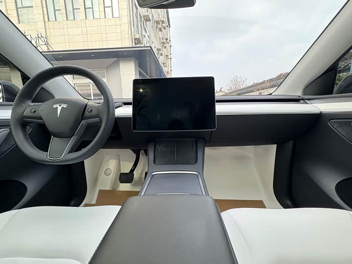 Фото 9 - Tesla Model Y