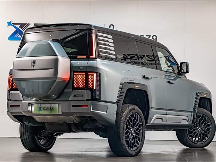 Фото 7 - BYD Yangwang U8