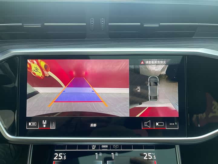 Фото 8 - Audi A6L