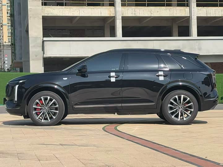 Фото 3 - Cadillac XT5