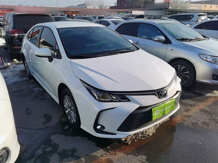 Фото 4 - Toyota Corolla