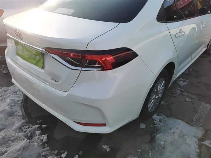 Фото 8 - Toyota Corolla