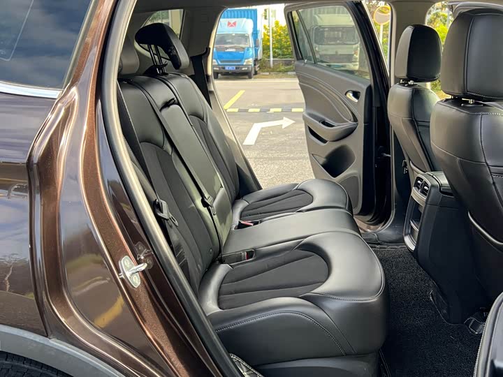 Фото 6 - Buick Envision Plus