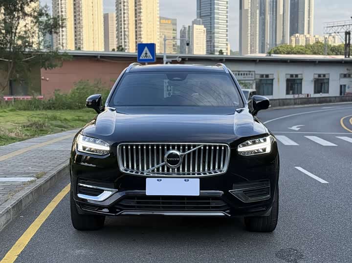 Фото 2 - Volvo XC90