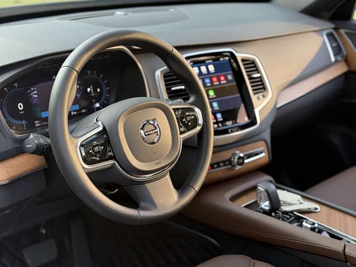 Фото 5 - Volvo XC90