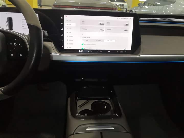 Фото 5 - XPeng P7