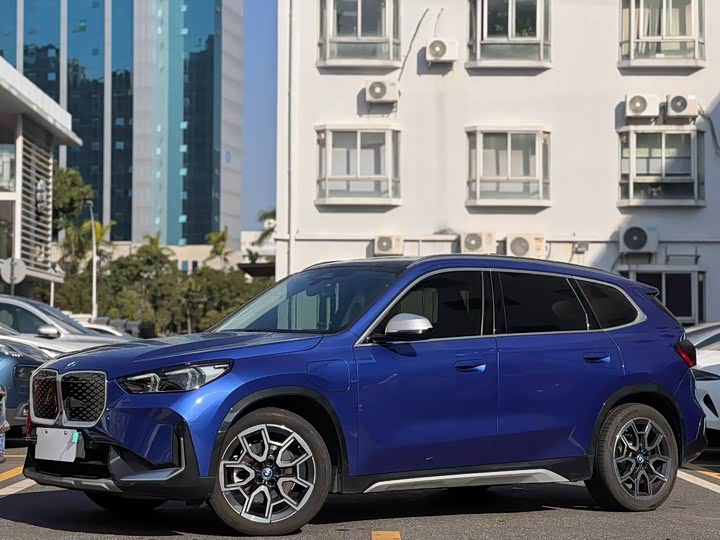 Фото 1 - BMW iX1