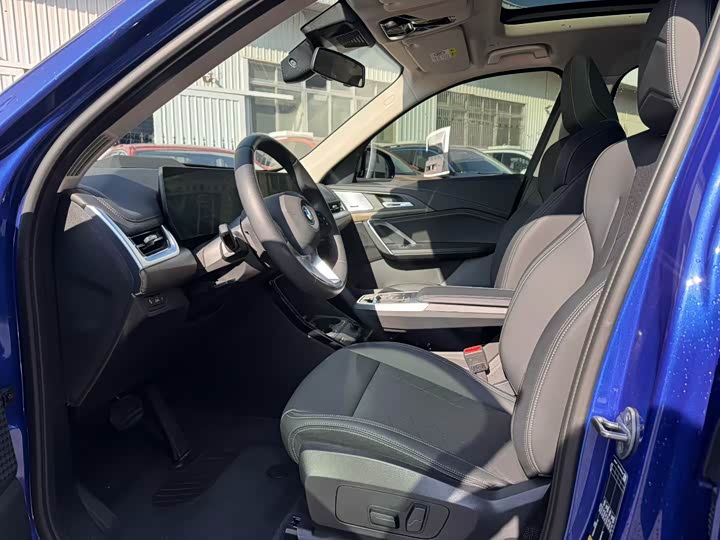 Фото 4 - BMW iX1