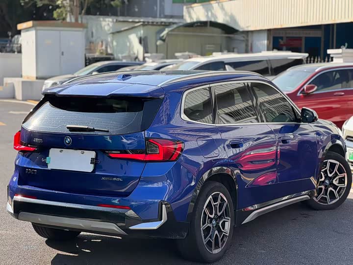 Фото 9 - BMW iX1