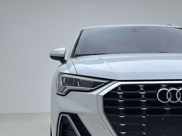 Фото 4 - Audi Q3