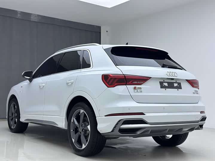 Фото 5 - Audi Q3
