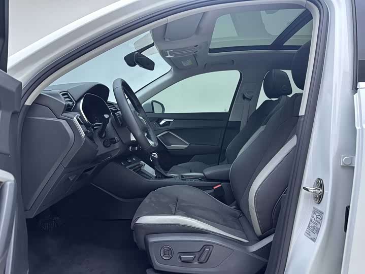 Фото 9 - Audi Q3