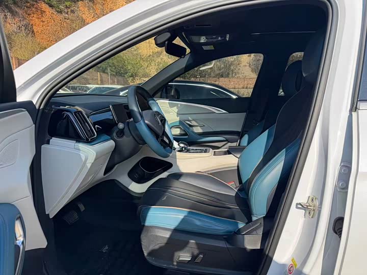 Фото 4 - BYD Song Pro