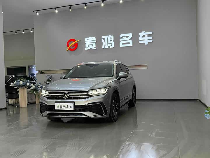 Фото 1 - Volkswagen Tiguan L Pro