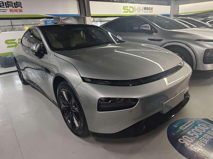 Фото 3 - XPeng P7