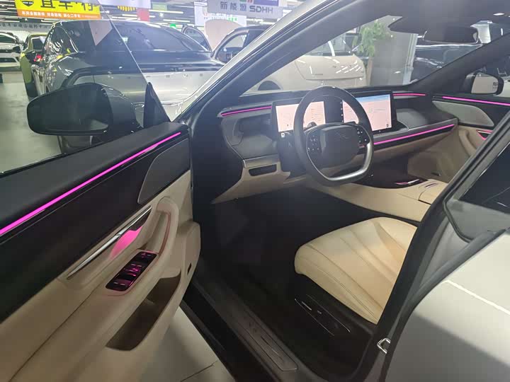 Фото 7 - XPeng P7