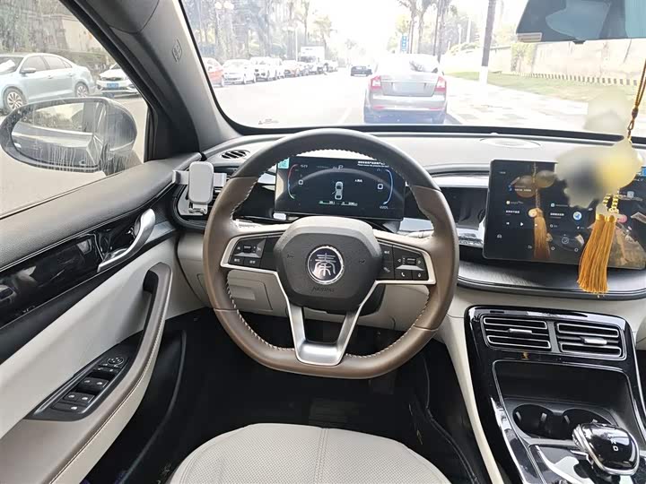 Фото 3 - BYD Qin Plus