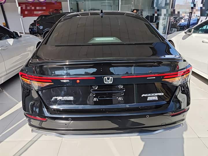 Фото 6 - Honda Accord