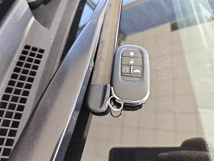 Фото 9 - Honda Accord