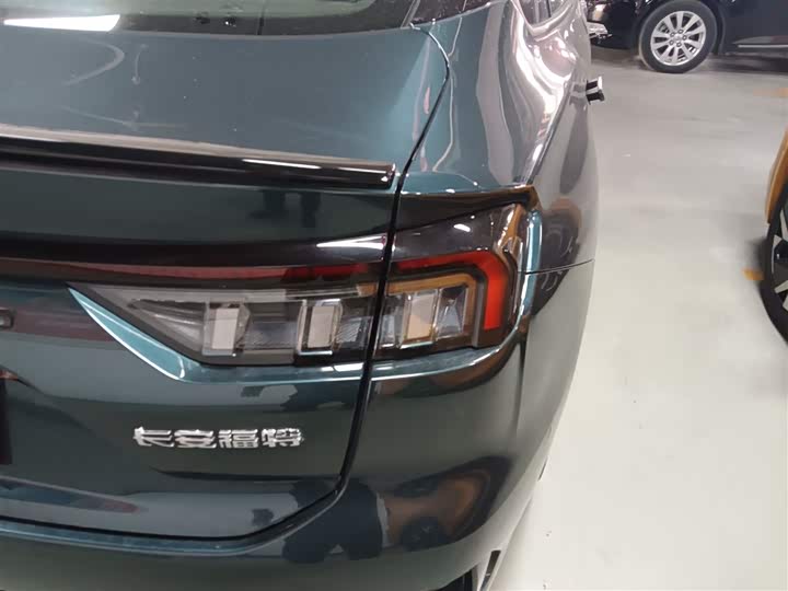 Фото 8 - Ford Mondeo