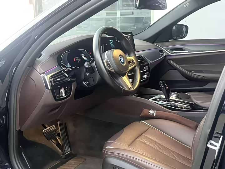 Фото 3 - BMW 5 Series Hybrid