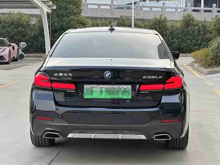Фото 5 - BMW 5 Series Hybrid
