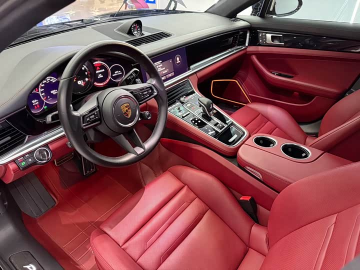 Фото 7 - Porsche Panamera