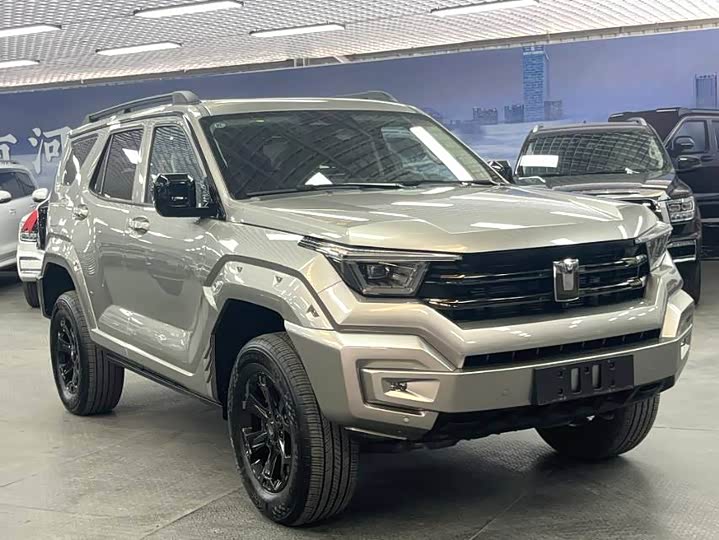 Фото 3 - Tank 400 Hybrid