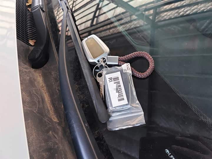 Фото 9 - Toyota RAV4