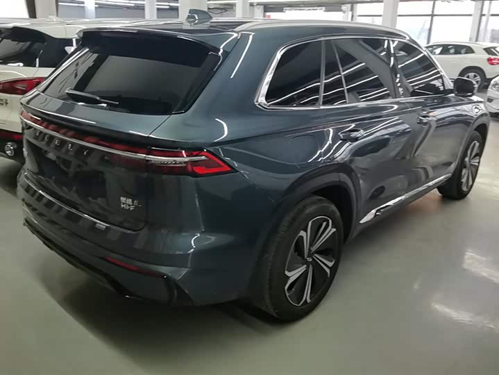 Фото 3 - Geely Monjaro