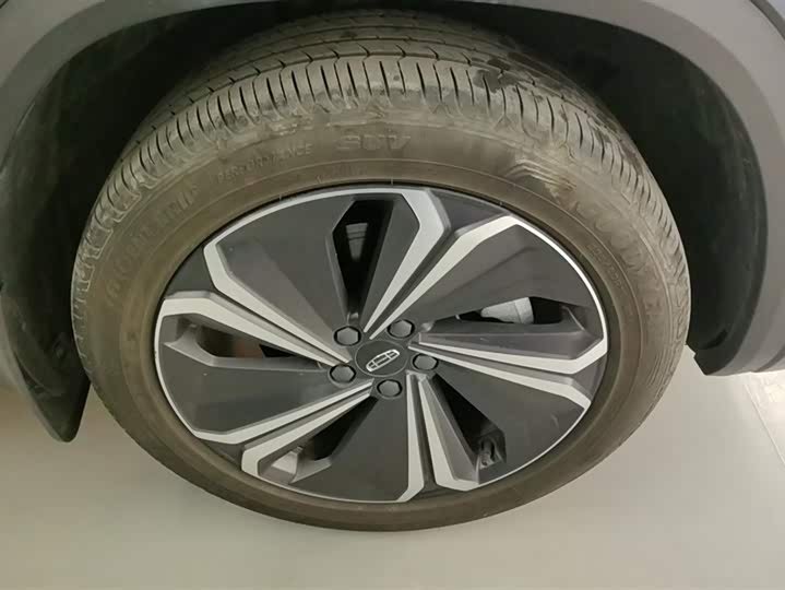 Фото 6 - Geely Monjaro