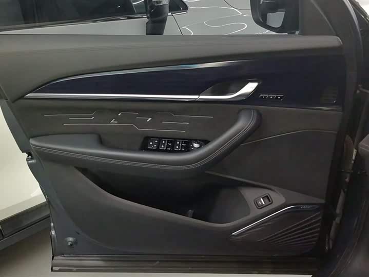 Фото 7 - Geely Monjaro