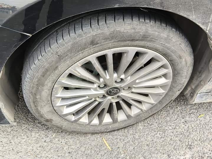 Фото 6 - Toyota Camry