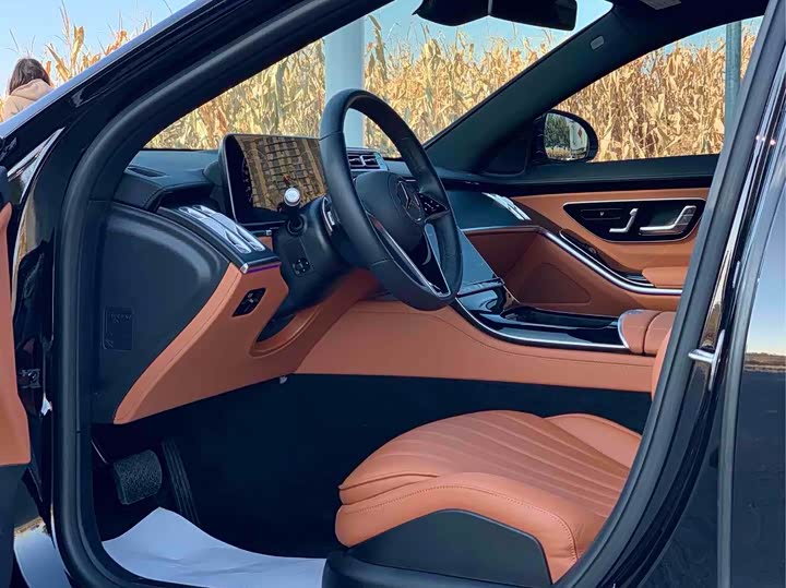 Фото 4 - Mercedes-Benz S-Class