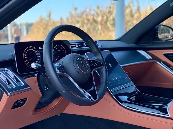 Фото 5 - Mercedes-Benz S-Class