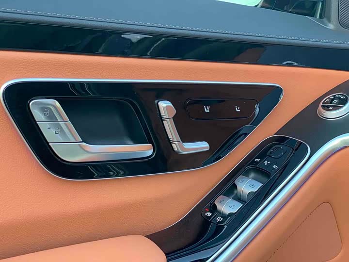 Фото 6 - Mercedes-Benz S-Class