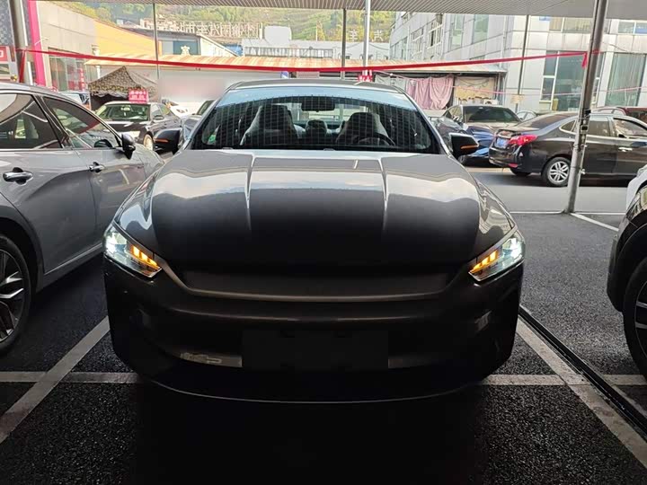 Фото 3 - BYD Qin Plus