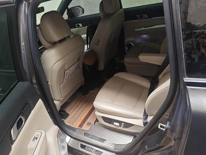 Фото 3 - LiXiang One