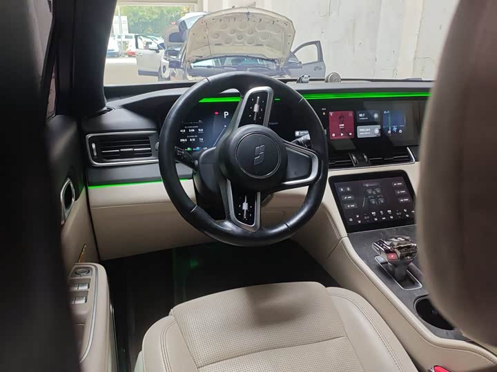 Фото 5 - LiXiang One